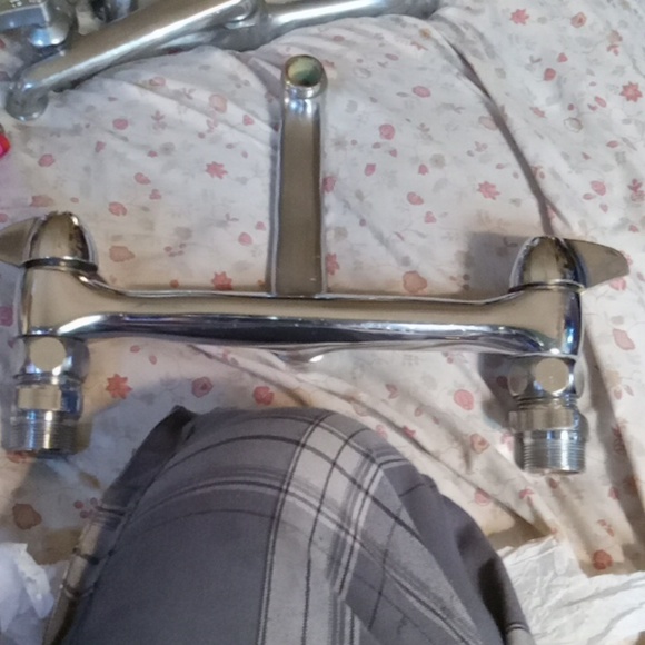 Mid century vintage faucet in great shape - Picture 7 of 8